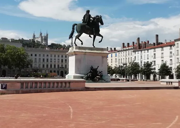 Charming Bellecour Quiet Ideal Situation Apartamento